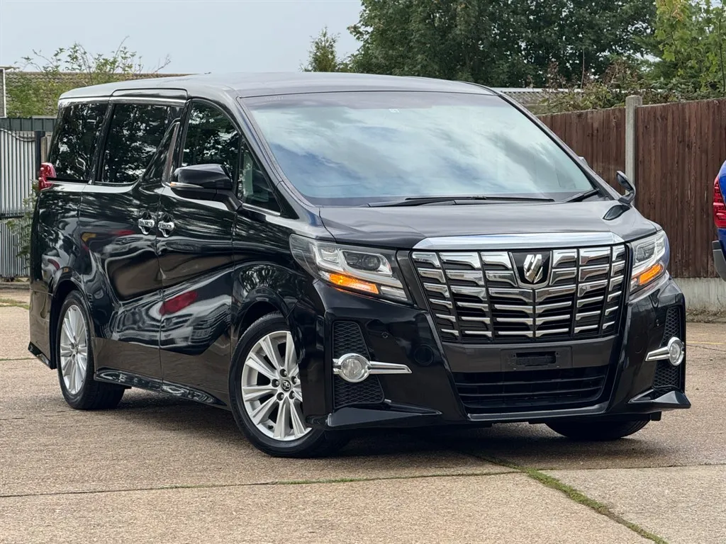 Luxury private taxi transfer with Alphard